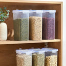 Recipientes para armazenamento de alimentos com tampas, empilháveis, para guardar guloseimas, organizar a despensa da cozinha e servir como dispensador de arroz.