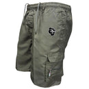 Bermuda masculina de verão, estilo militar, em algodão de alta qualidade, com vários bolsos, ideal para uso casual em atividades ao ar livre.
